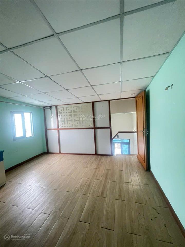Bán nhà ngay siêu thị metro hẻm ô tô, khu dân cư ổn định