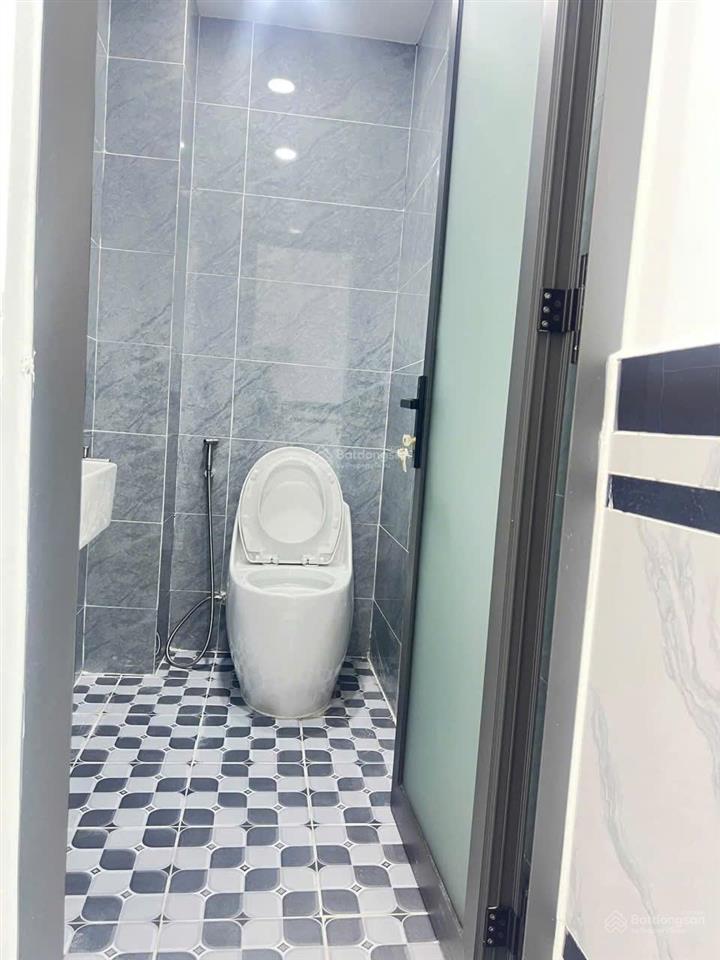 Chủ gửi bán nhà 4 phòng ngủ gần chợ thiếc, lê văn khương, q.12