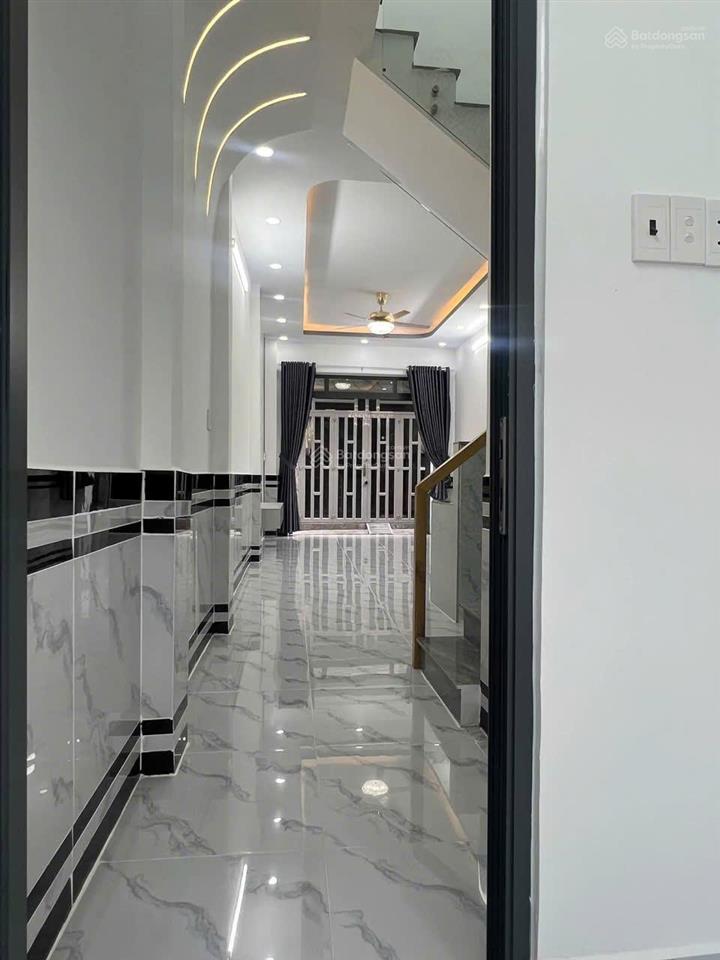 Chủ gửi bán nhà 4 phòng ngủ gần chợ thiếc, lê văn khương, q.12