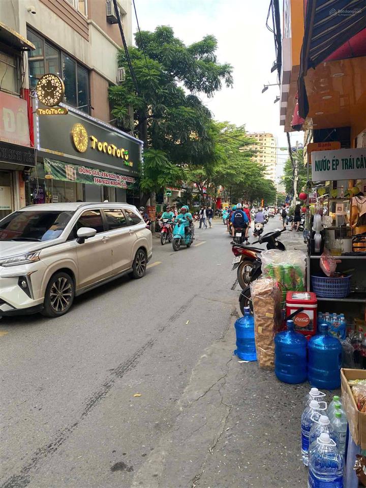 Bán nhà 63m2  2 tầng ngõ triều khúc cách phố 50m  gần chợ, nhiều trường đại học  hơn 11 tỷ