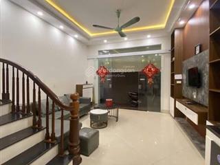 Chỉ nhỉnh 6 tỷ có ngay nhà 5 tầng trung tâm  dòng tiền sẵn 13 triệu/tháng