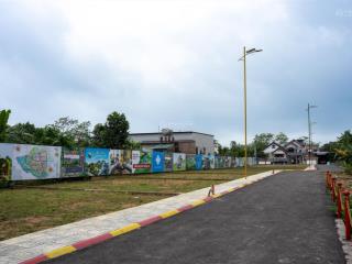 Hiện tại có các lô đất diện tích 100m2, mặt tiền 56m, sổ đỏ riêng từng lô. giá chỉ từ 2.2 tỷ/lô.