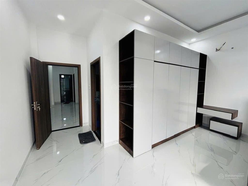 Bán nhà mặt phố tại khu đô thị mỹ phước 3, giá tốt chỉ với 2 tỷ, 70m2