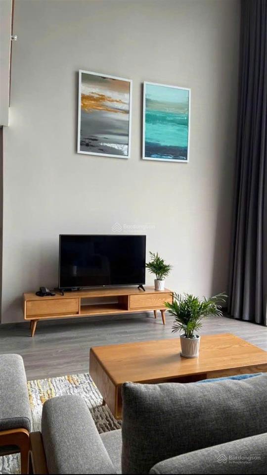 Bán căn pentstudio 76m2 giá hơn 7 tỷ full nội thất view hồ, cầu nhật tân, 0904 250 ***