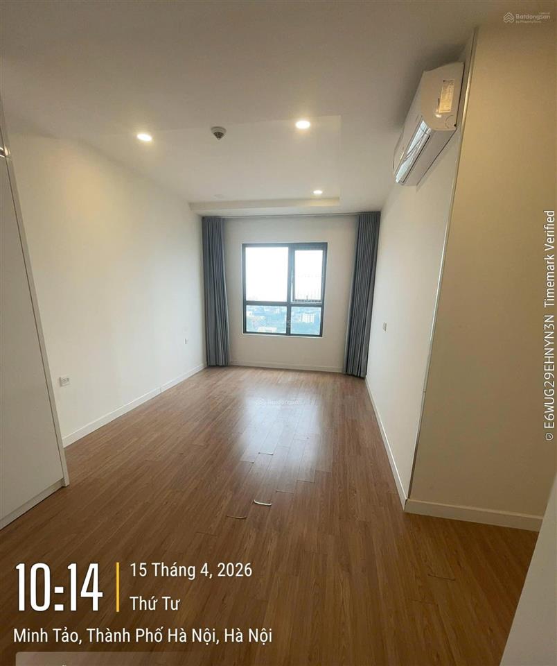Cần bán căn hộ 3pn toà kosmo tây hồ  hướng đông nam view trực diện hồ tây  sổ đỏ sẵn