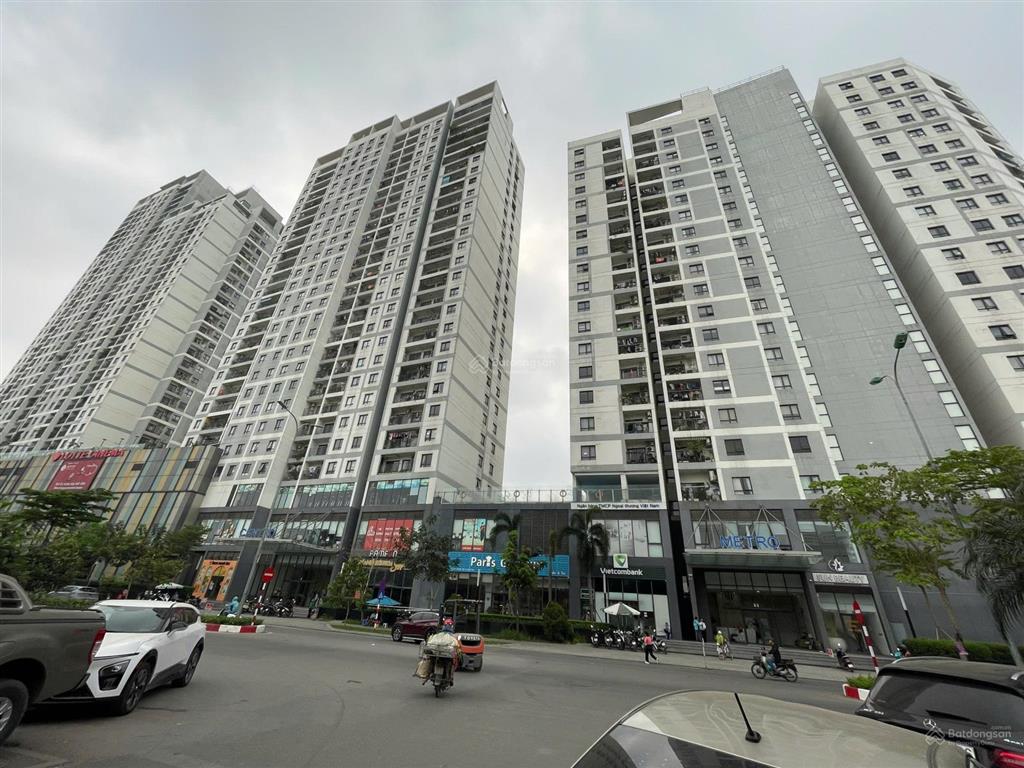 Cần bán căn hộ 3pn toà kosmo tây hồ  hướng đông nam view trực diện hồ tây  sổ đỏ sẵn