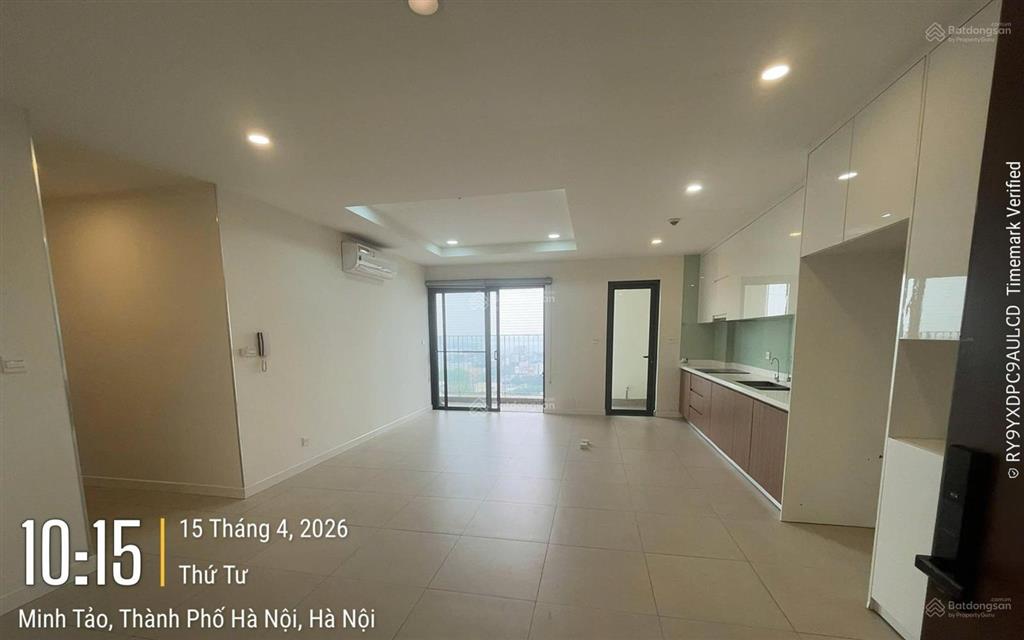 Cần bán căn hộ 3pn toà kosmo tây hồ  hướng đông nam view trực diện hồ tây  sổ đỏ sẵn