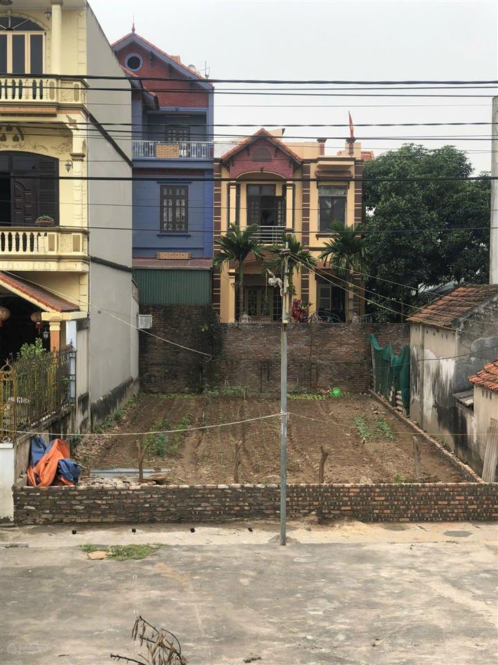 Đất kinh doanh đông hội  ngay gần cầu tứ liên  mặt đê  trong đê  giá cực rẻ