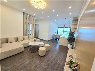 Gia đình chính chủ bán gấp căn góc 82m2 3pn giá 5,x tỷ tòa htt 89 phùng hưng, hà đông. nhà đẹp.sđcc