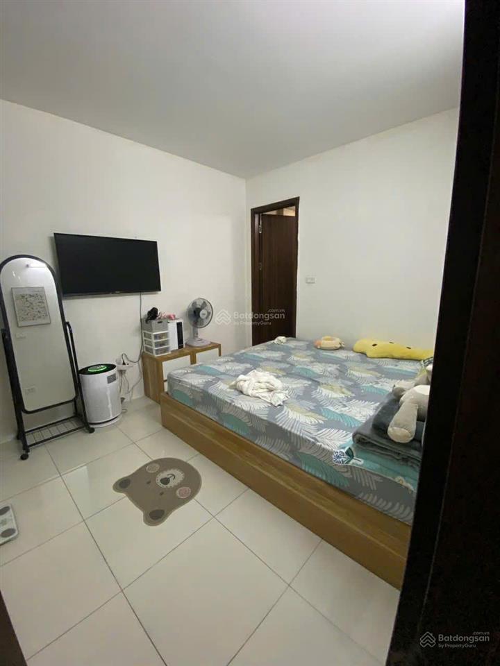 Chính chủ bán gấp căn 56m2, 2 ngủ, 2vs giá 3,4x tỷ toà v7 the vesta, phú lãm, hà đông. sổ đỏ sẵn