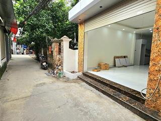 Giá nào cũng bán  nhà gần quận ủy bắc từ liêm  45m2  ô tô 5 chỗ qua nhà  xây mới  5 tầng