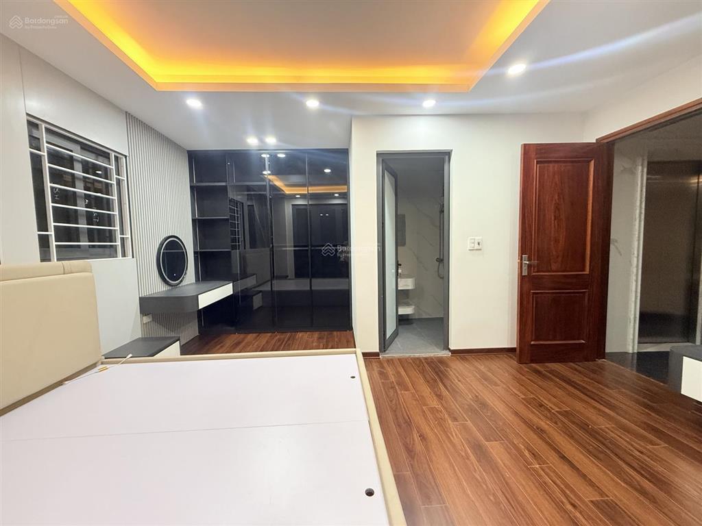 Bán nhà ngõ gốc đề  hoàng mai  4 tầng  full nội thất  ở ngay  giá 6 tỷ.