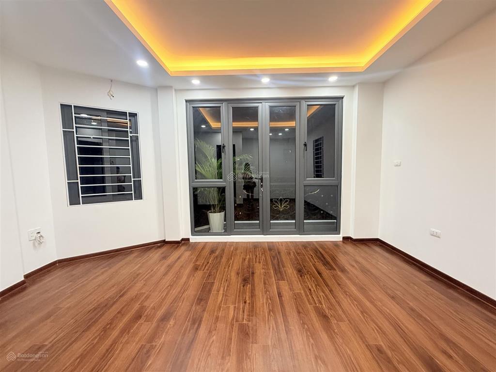 Bán nhà ngõ gốc đề  hoàng mai  4 tầng  full nội thất  ở ngay  giá 6 tỷ.