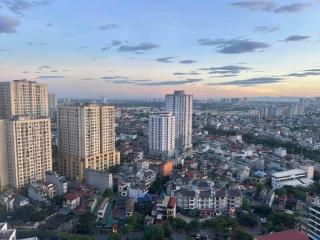 Bán 110m 3 ngủ toà park 12
ban công nam, view thoáng
3 ngủ cửa tây duy nhất park premium
chủ thiện