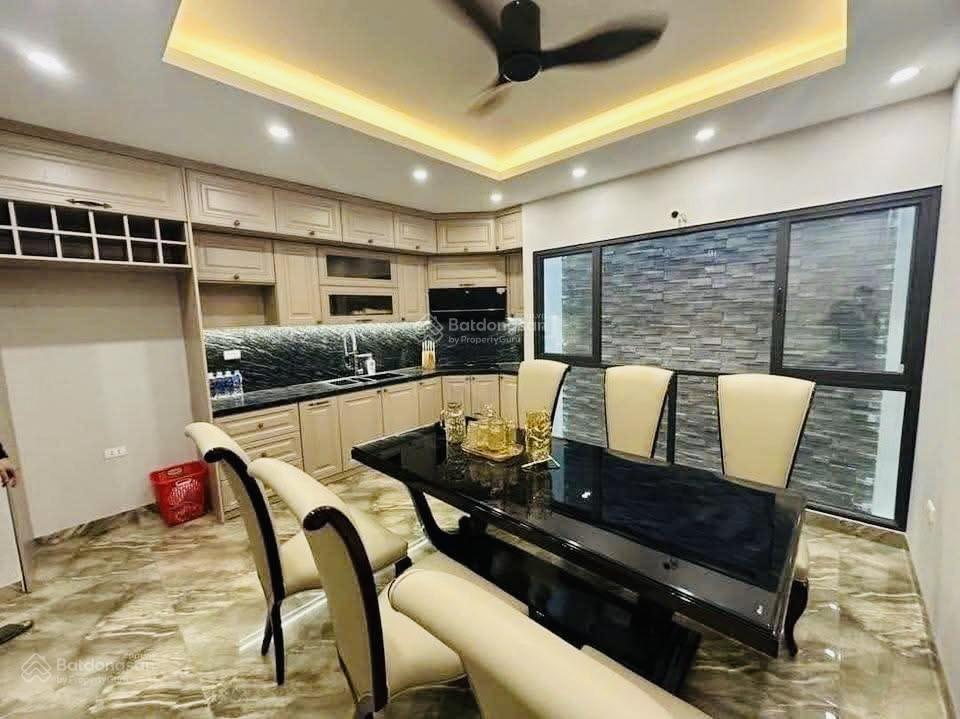 Bán nhà phố nguỵ như kon tum. ô tô tránh vỉa hè, sát phố, kinh doanh, văn phòng, ở đều đỉnh. 69m*5t