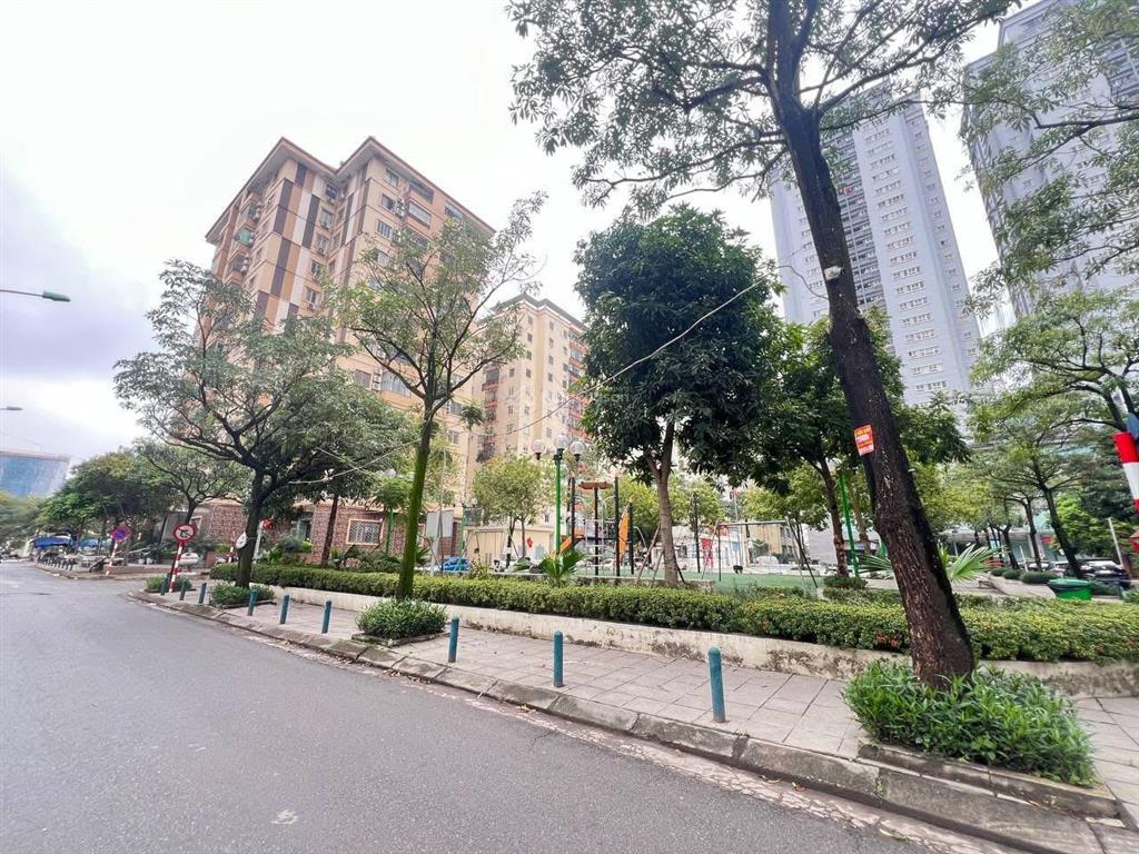 Giá tốt bán ch tòa hh1  dương đình nghệ 100m 3 phòng 2 vệ sinh