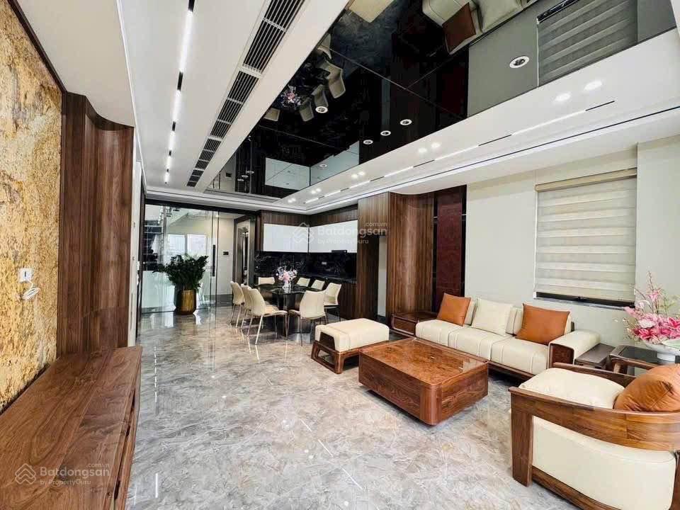 Phân lô cầu giấy, 10m ra phố, ô tô vào nhà, 8 tầng thang máy thông sàn kinh doanh giá 16 tỷ