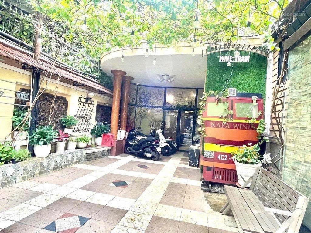Cho thuê biệt thự 4 tầng, 230m đất mt kinh doanh nguyễn thị diệu, p. võ thị sáu, quận 3