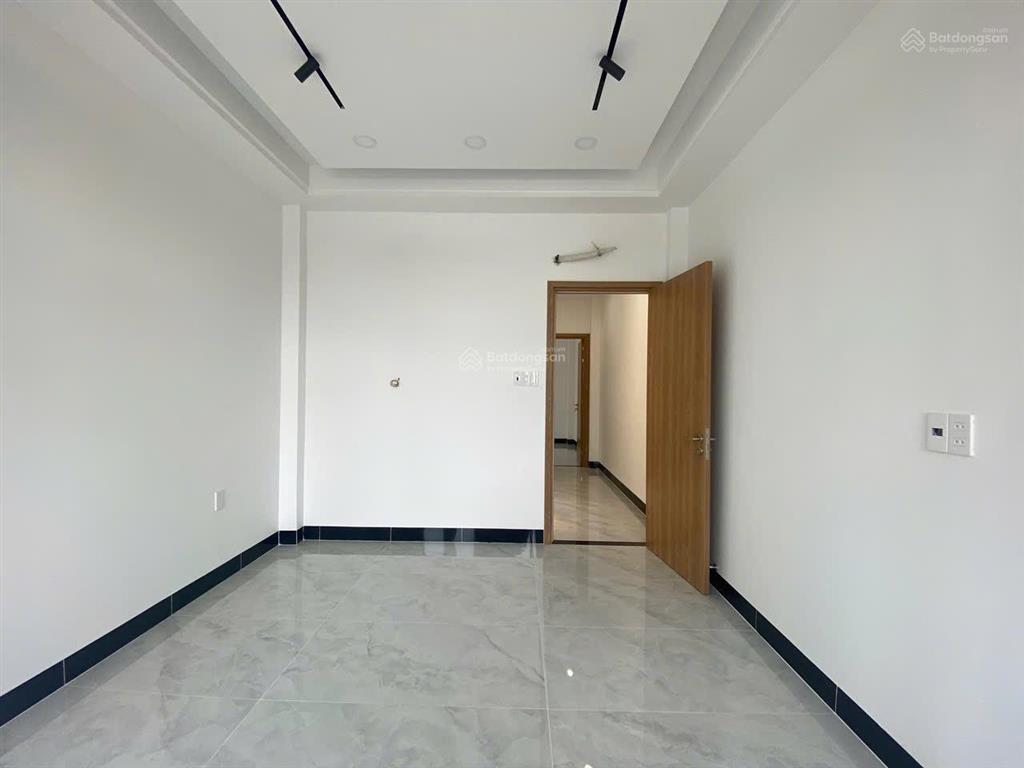 Bán nhà mtkd 4 tầng mới đẹp ngay nơ trang long  lê quang định, dts 200m2, 6pn, giảm còn 15.49 tỷ