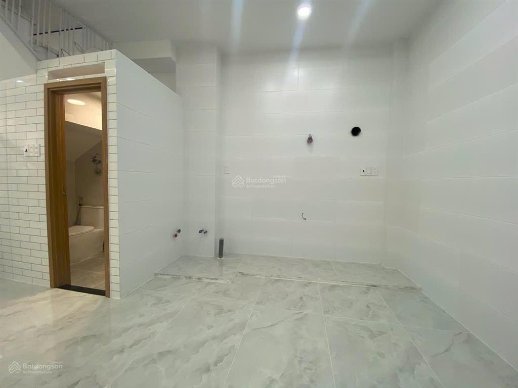 Bán nhà mtkd 4 tầng mới đẹp ngay nơ trang long  lê quang định, dts 200m2, 6pn, giảm còn 15.49 tỷ
