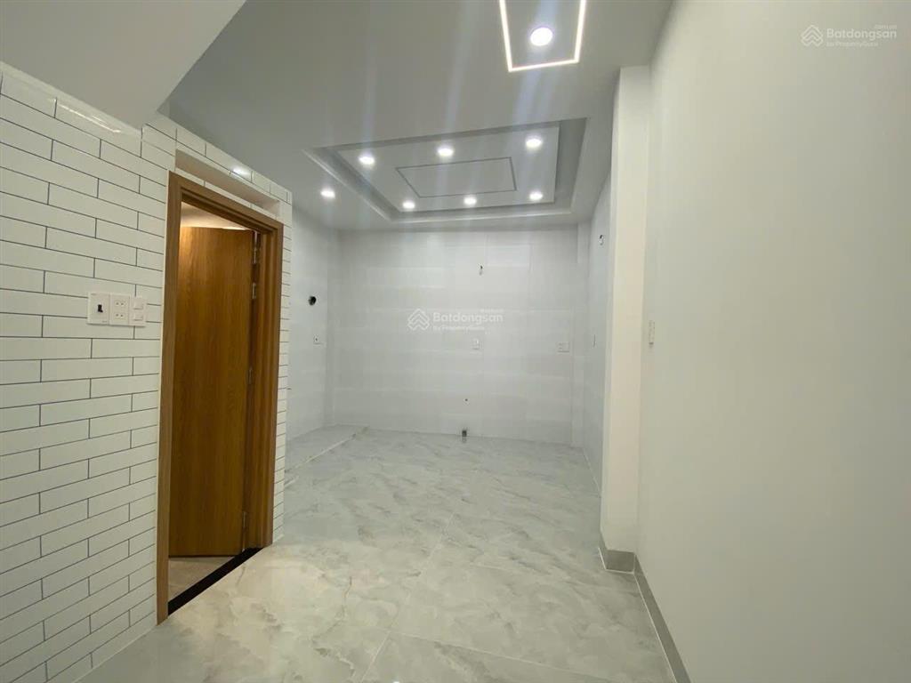 Bán nhà mtkd 4 tầng mới đẹp ngay nơ trang long  lê quang định, dts 200m2, 6pn, giảm còn 15.49 tỷ
