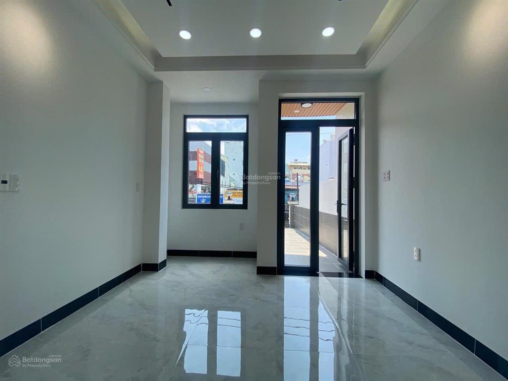 Bán nhà mtkd 4 tầng mới đẹp ngay nơ trang long  lê quang định, dts 200m2, 6pn, giảm còn 15.49 tỷ