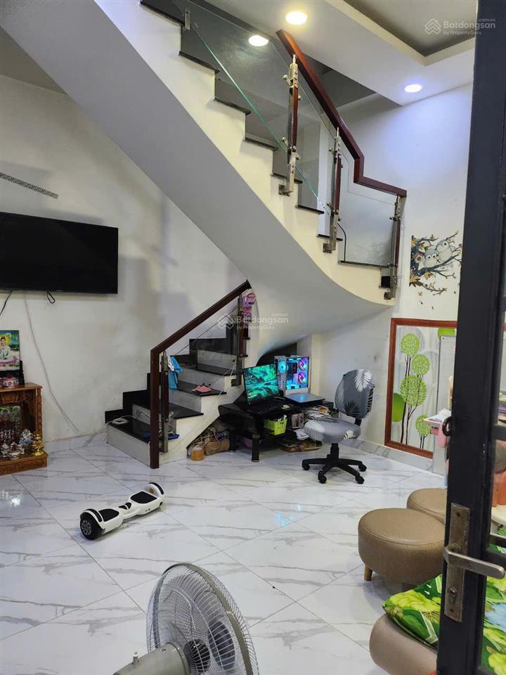 Bán nhà hẻm rộng 2 tầng btct hoàng hoa thám p5, dts 100m2 chỉ 7.8 tỷ