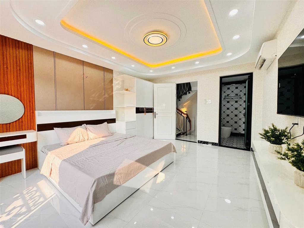 Bán nhà 5 tầng full nội thất cao cấp sát bình thạnh, phú nhuận, gần sân bay, dts 170m2 chỉ 6.9 tỷ