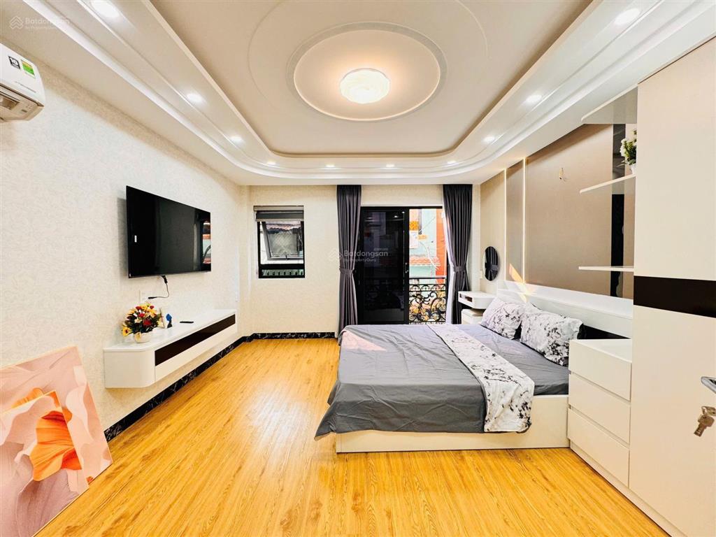 Bán nhà 5 tầng full nội thất cao cấp sát bình thạnh, phú nhuận, gần sân bay, dts 170m2 chỉ 6.9 tỷ