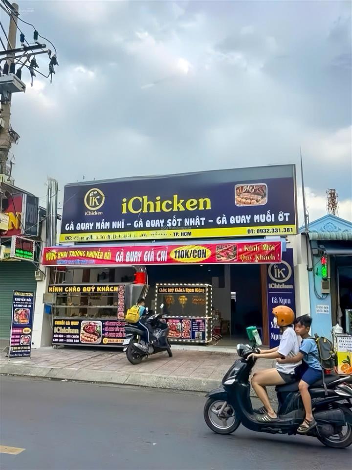 Bán gấp căn nhà ngay chợ phú lợi 2, đường trịnh quang nghị, đang cho thuê 15tr/tháng