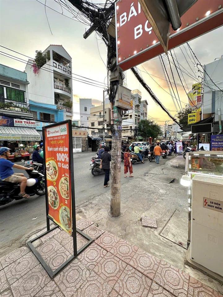 Bán gấp nhà góc 2 mặt tiền ngay kdn phong phú 5, đường số 10,đang cho thuê 16tr/tháng, giá 1 tỷ 050