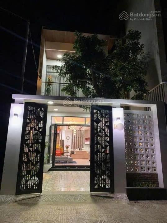 Bán gấp nhà ở gần chợ nhị thiên đường, đường tạ quang bửu, đang cho thuê 17tr/tháng