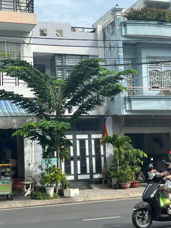 Bán gấp căn nhà ở ngay chợ phú lạc, đường tân liêm, đang cho thuê 16tr/tháng, giá 1 tỷ 350