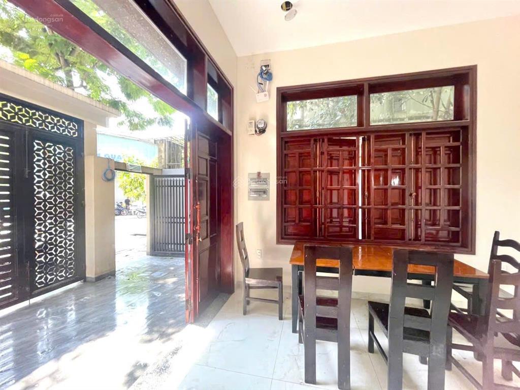 Cho thuê căn hộ dịch vụ có lửng tại cát lái, q2 cũ chỉ có 4 triệu/tháng.