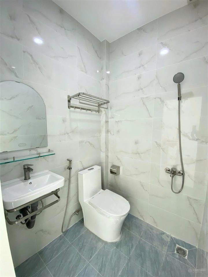 Cho thuê căn hộ studio 1 pn tại phường cát lái, q2  full nội thất có thang máy.