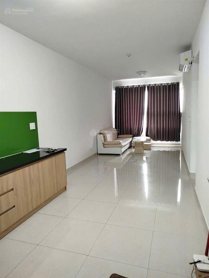 Cho thuê căn hộ 2 phòng ngủ citi soho, có máy lạnh, máy nước nóng. giá rẻ.