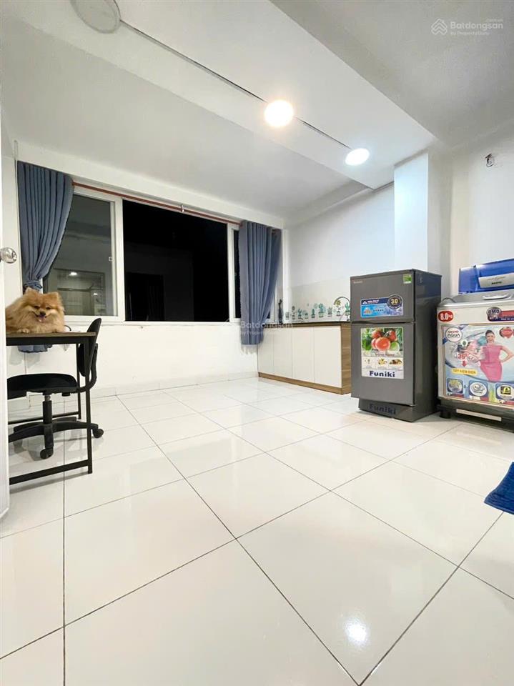 Cho thuê căn hộ dịch vụ  loại 1 phòng ngủ tách bếp, máy giặt riêng trong phòng.