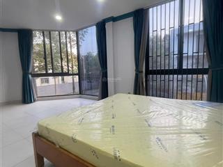 Cho thuê phòng dịch vụ có sẳn máy lạnh, giường, tủ giá rẻ tại cát lái, q2 cũ  gần đh umt