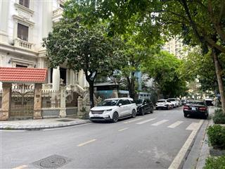 Biệt thự , vườn đào, tây hồ, lô góc, 3 thoáng, vỉa hè, không gian đáng sống, nội thất xịn sò.