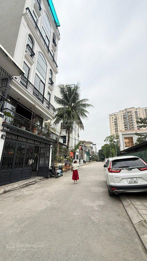 Chính chủ bán ccmini chdv  ngọc thụy  long biên  nhà dòng tiền 7 tầng thang máy full nội thất