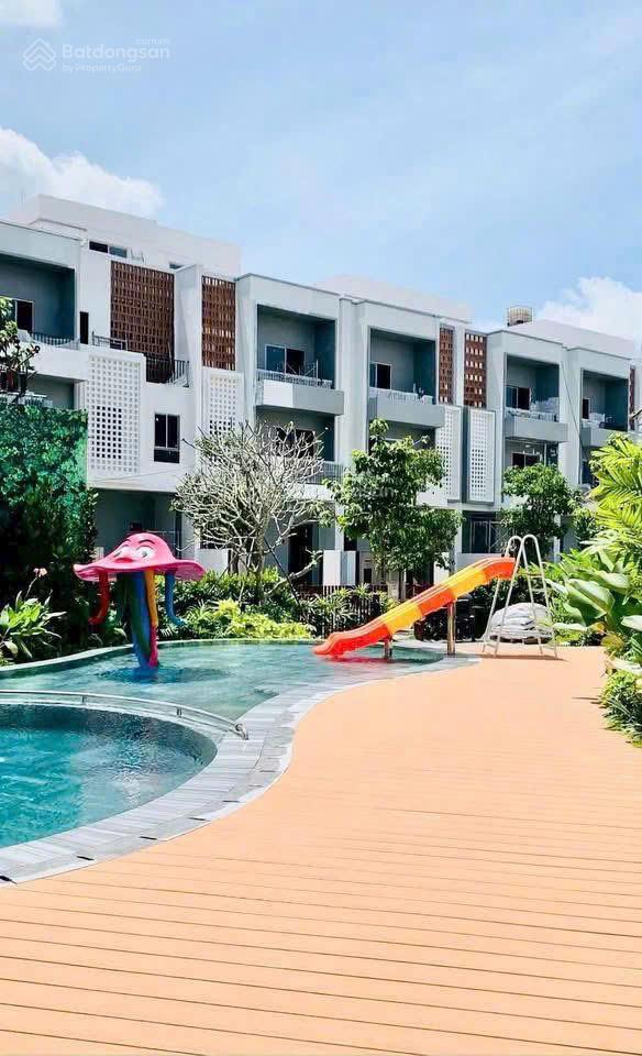 Bán căn the meadow 105m2  thanh toán chỉ 3.2 tỷ nhận nhà ngay  còn lại trả chậm 24 tháng 0% ls.