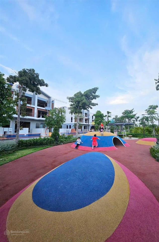 Bán căn the meadow 105m2  thanh toán chỉ 3.2 tỷ nhận nhà ngay  còn lại trả chậm 24 tháng 0% ls.