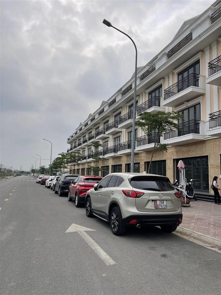Mở bán shophouse 75m2 xây 4 tầng mới tinh ,thanh toán theo tiến độ giãn cách, cho thuê được ngay.