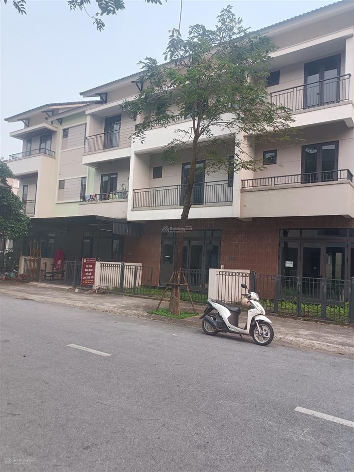 Bán shophouse 2 mặt tiền trong khu đô thị singapore đẹp như mơ ,kinh doanh cho thuê được luôn.