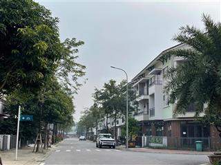 Bán shophouse 2 mặt tiền trong khu đô thị singapore đẹp như mơ ,kinh doanh cho thuê được luôn.