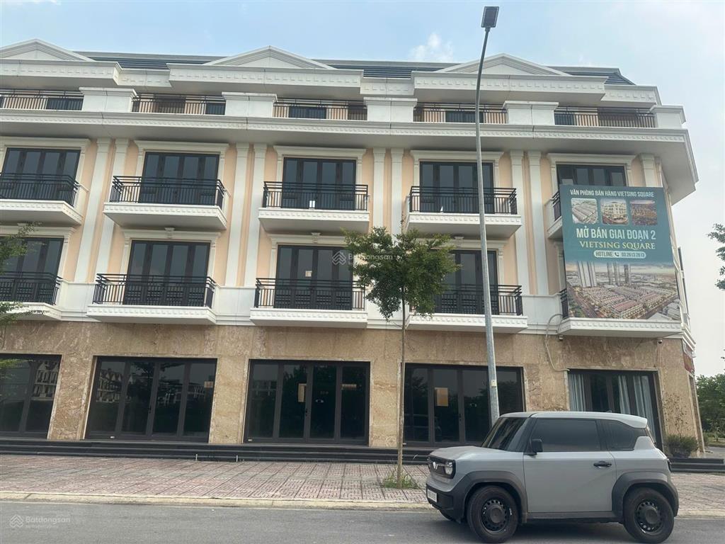 Bán shophouse 4 tầng chân đế 9 tòa chung cư, kinh doanh cho chuyên gia nước ngoài thuê luôn.