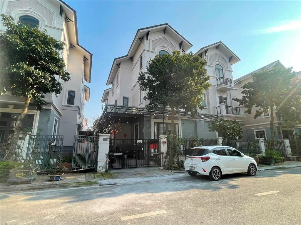 Bán biệt thự 135m2 trong khu đô thị singapore, vị trí đẹp như mơ, ở hay cho chuyên gia thuê luôn