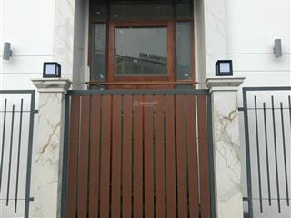 Bán căn góc ngay 2mt trường thọ nhà mới chưa ở