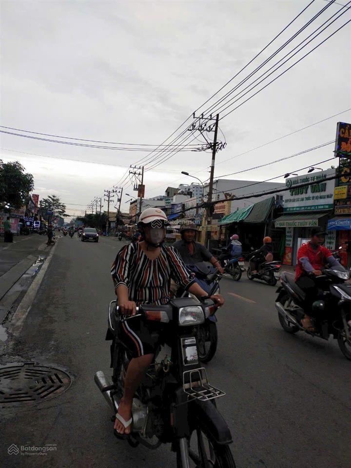 Bán đất tặng kho mặt tiền đường hồ học lãm