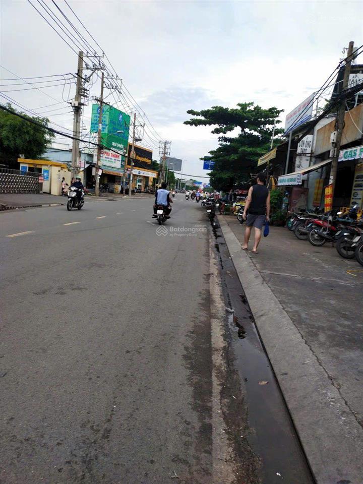 Bán đất tặng kho mặt tiền đường hồ học lãm